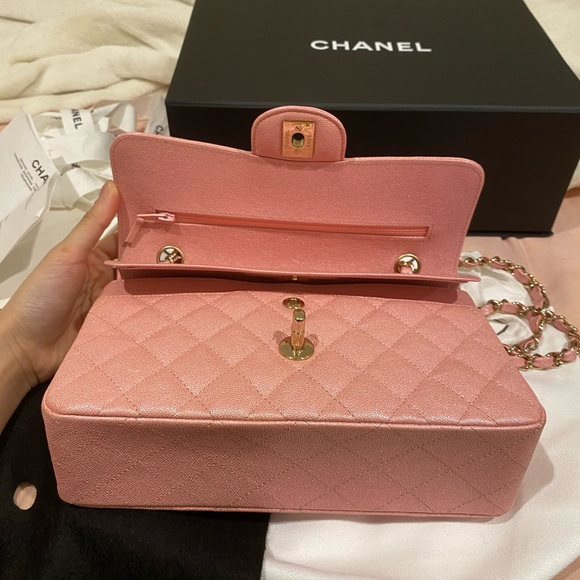 ❌SOLD❌ CHANEL 19S Iridescent Pink Caviar Small CF - Picture 8 of 15